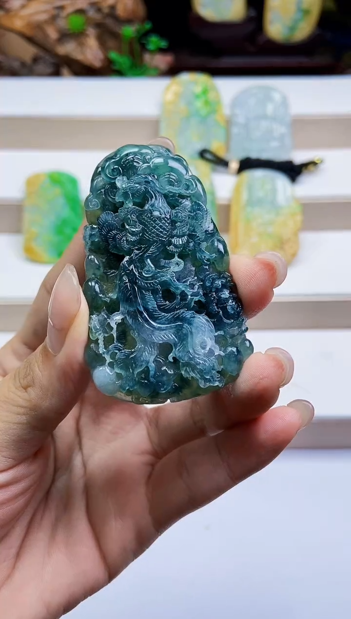 颈饰未镶嵌翡翠翡翠A货