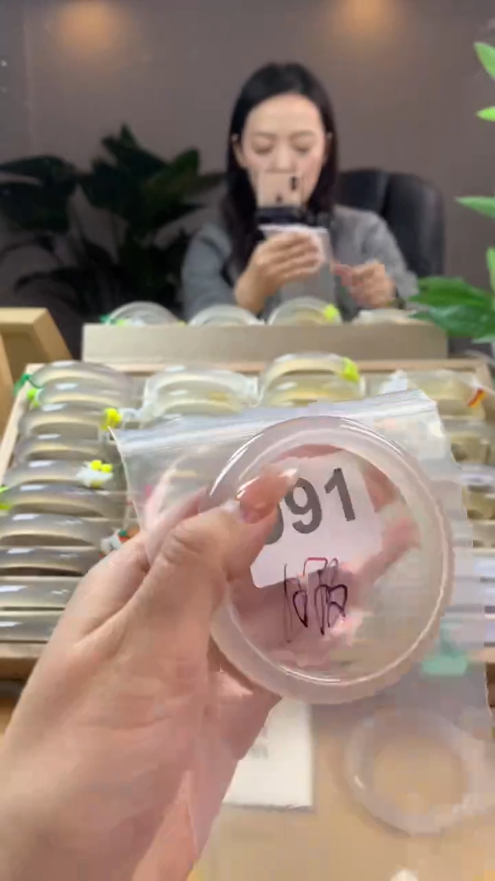 【闪购商品】玛瑙/玉髓手镯未镶嵌091微瑕