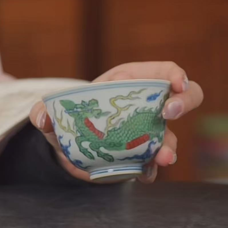 国呈拍卖古董瓷器