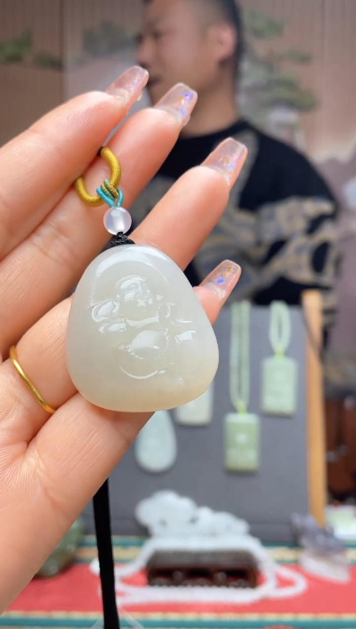 【闪购商品】和田玉颈饰未镶嵌一