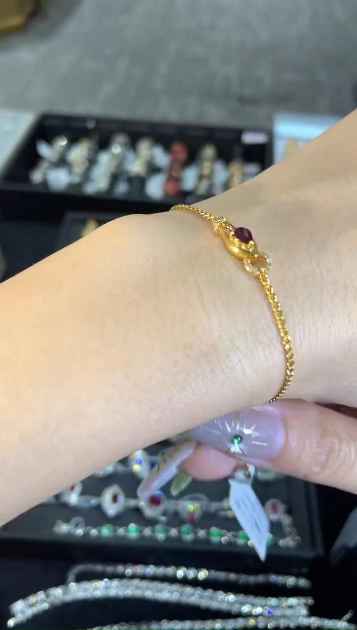 18K金镶嵌手链红宝石    XFY