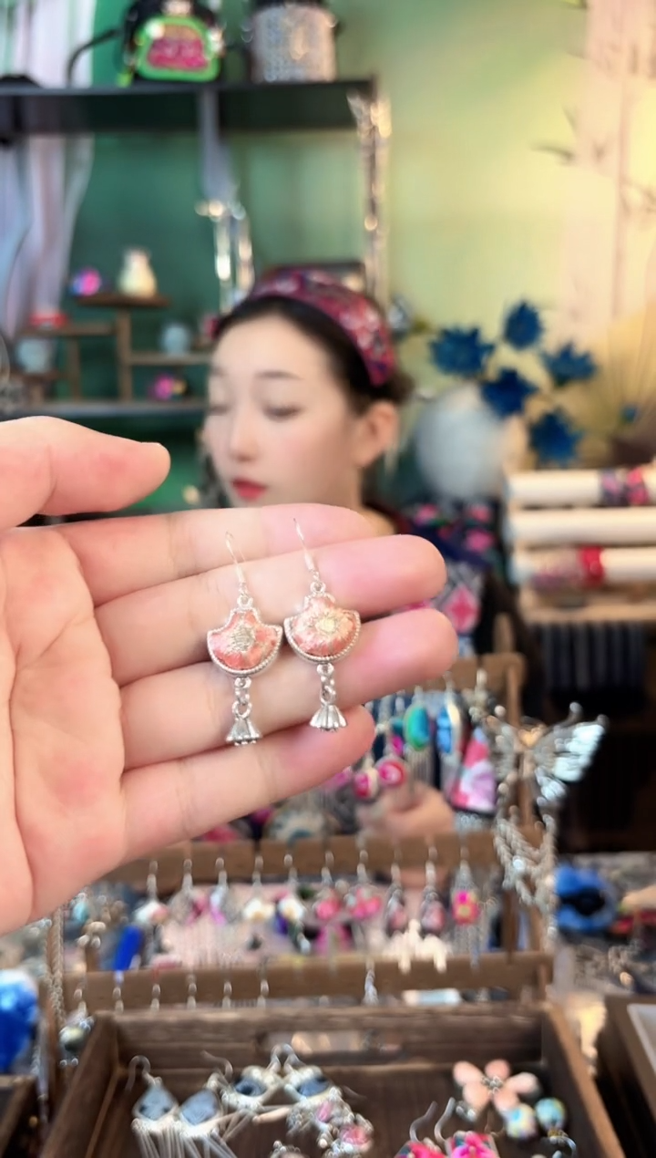 织绣?***?彩云南阁非遗老绣501
