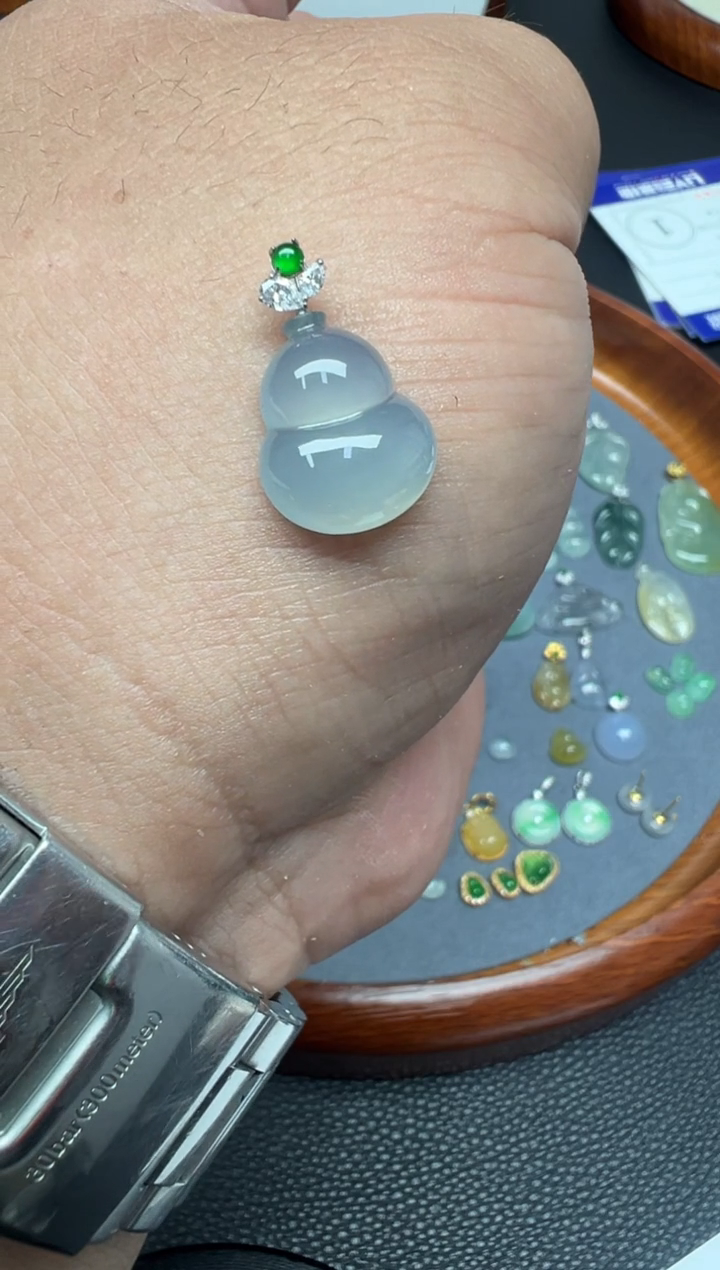 颈饰18K金镶嵌翡翠（5号）纯天然A货缅甸翡翠 葫芦锁骨吊坠