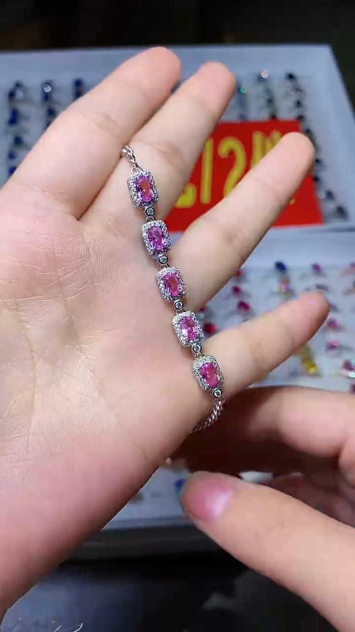 【闪购商品】彩色蓝宝石手链银S925镶嵌........