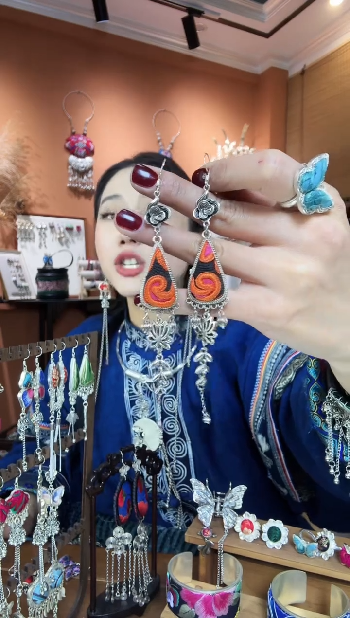 【闪购商品】纯手工民族风耳环