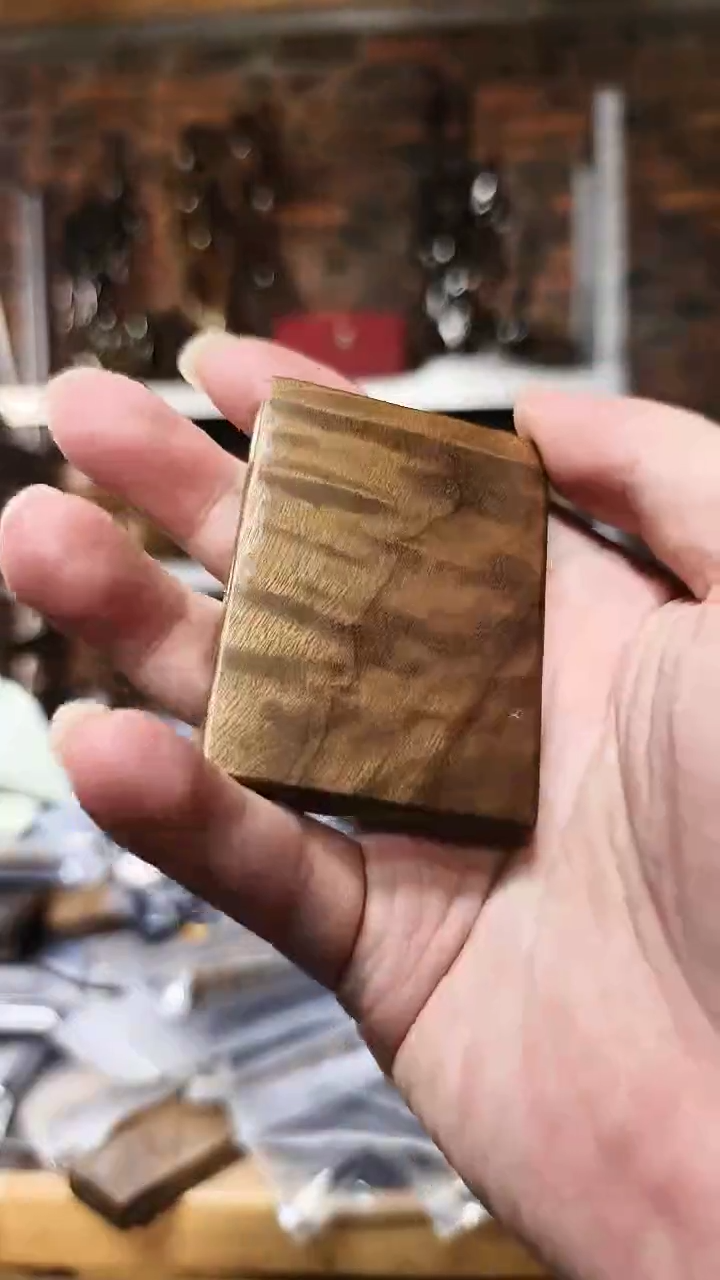 金丝楠无事牌手把件