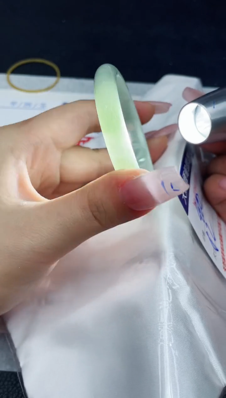 【闪购商品】翡翠手镯未镶嵌11111111111