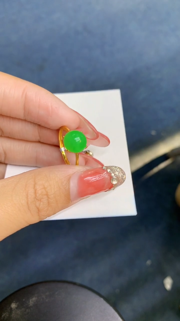 颈饰未镶嵌翡翠1