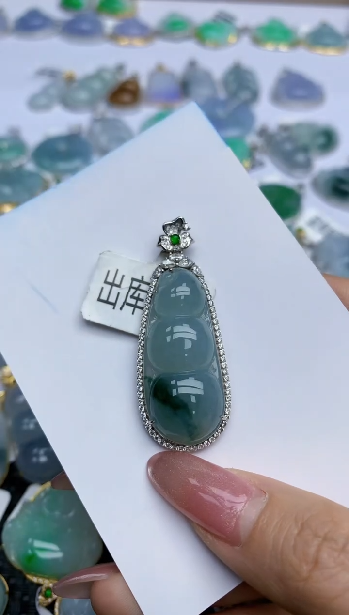 【闪购商品】翡翠挂件18K金镶嵌天然翡翠A货