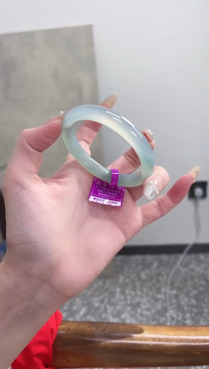 【闪购商品】玛瑙/玉髓手镯未镶嵌54圈 需要包容