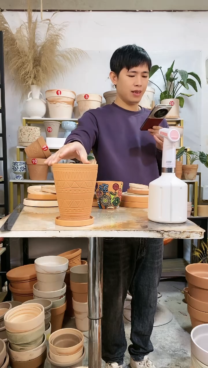 【闪购商品】红陶13.5*17红陶浮雕反比例 1盆1托