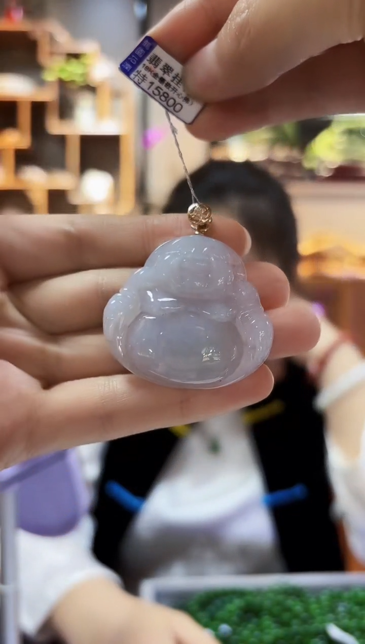 翡翠18K金镶嵌颈饰佛公