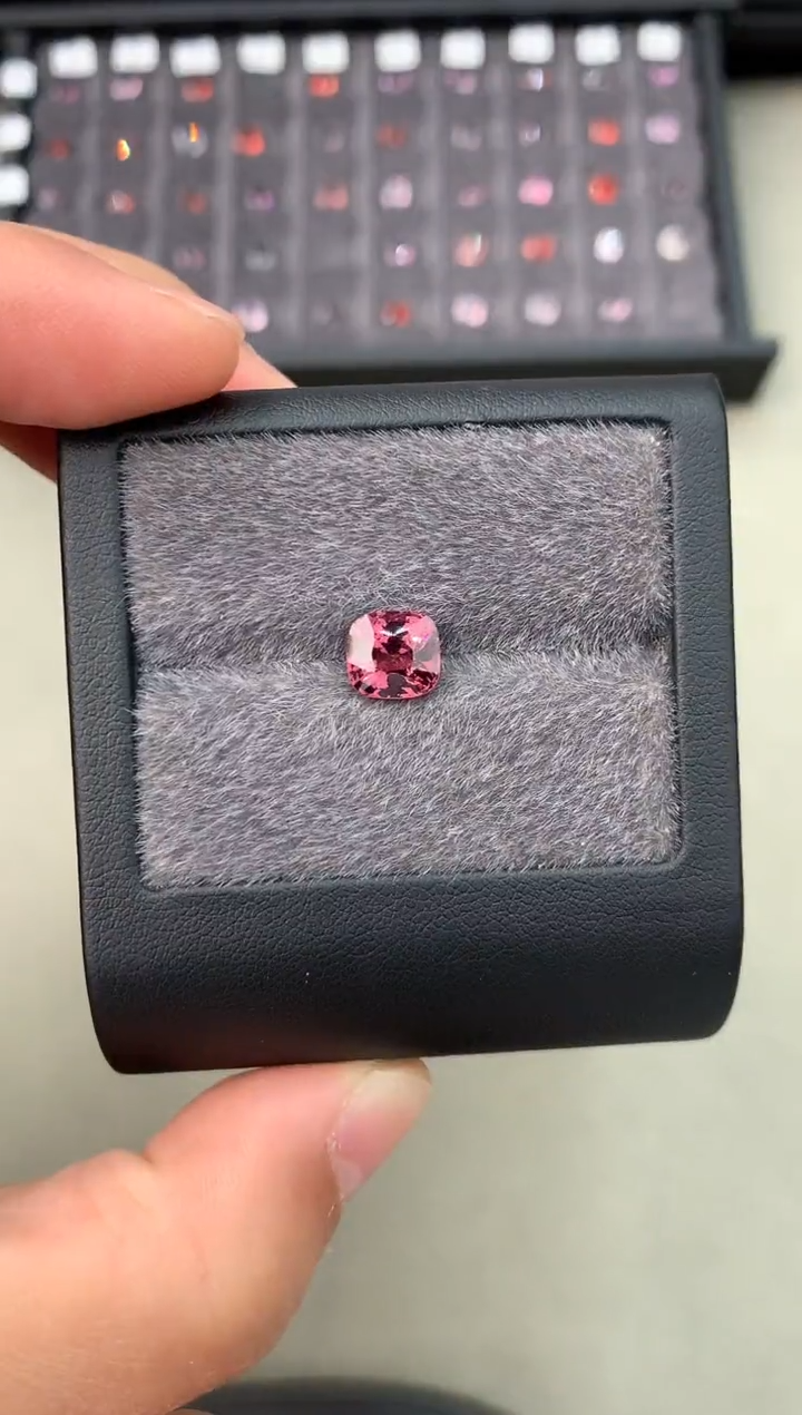 【闪购商品】定制尖晶石裸石未镶嵌2.40ct 枕型 玫瑰色调