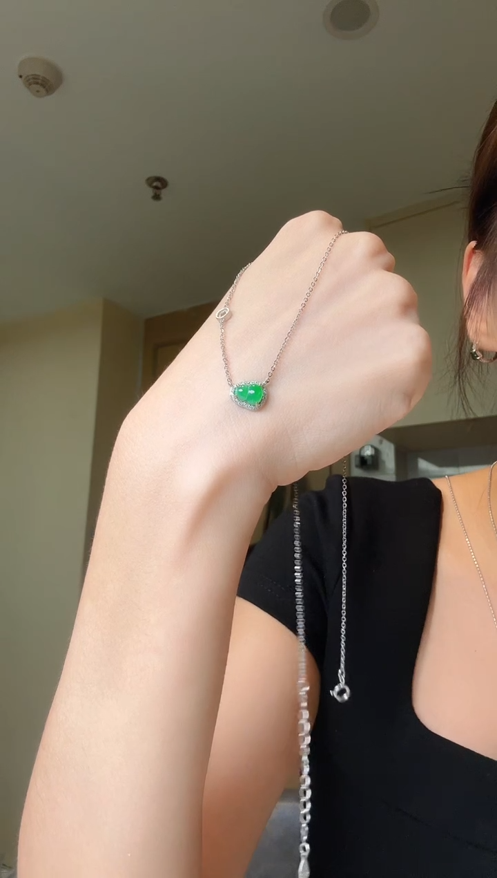 翡翠银S925镶嵌套链天然翡翠吊坠