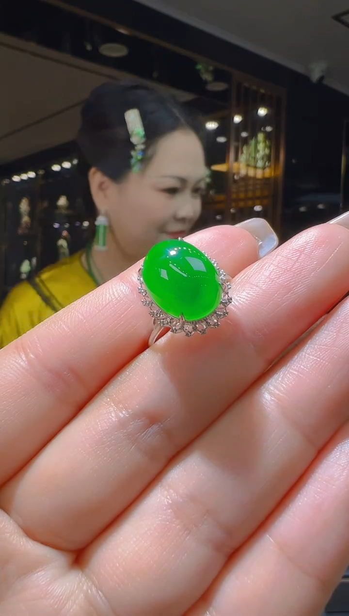 【闪购商品】翡翠戒指18K金镶嵌022       