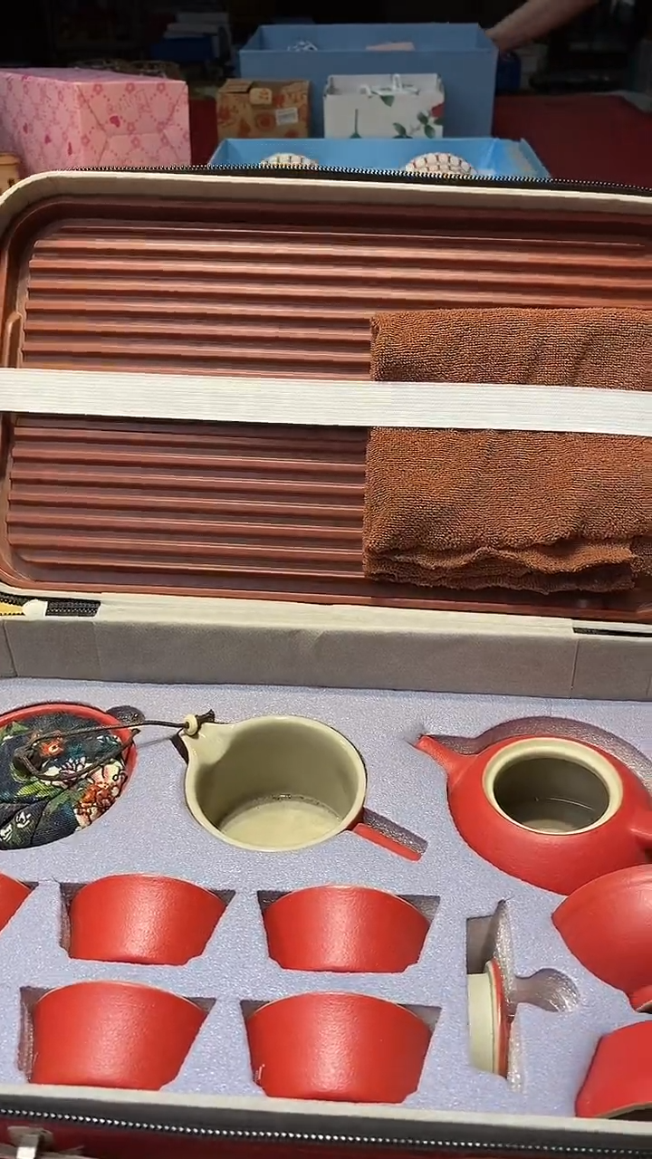 瓷片生活的本意是啊开心啊@@1