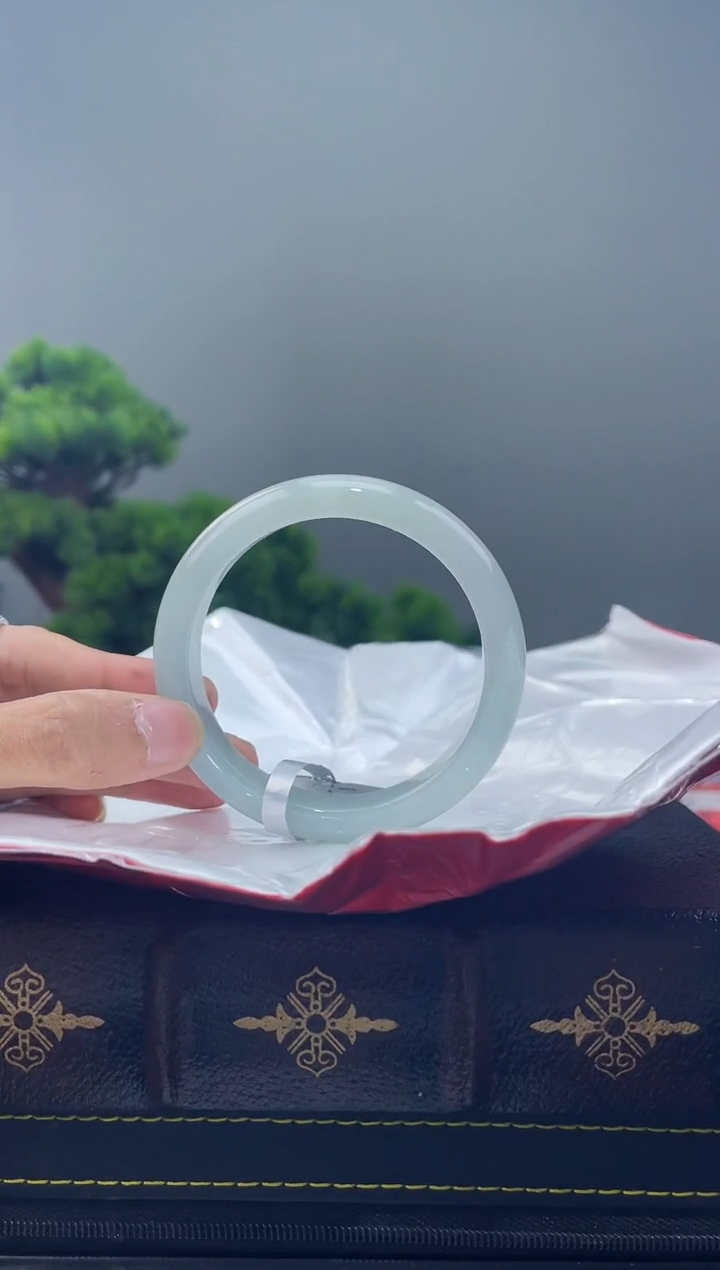 【闪购商品】翡翠手镯未镶嵌9手镯