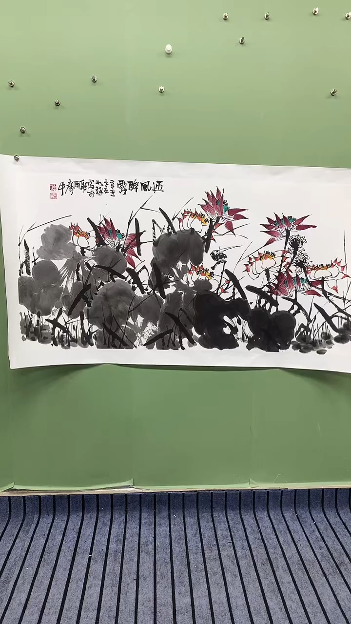 横款精品四尺荷花，迎风