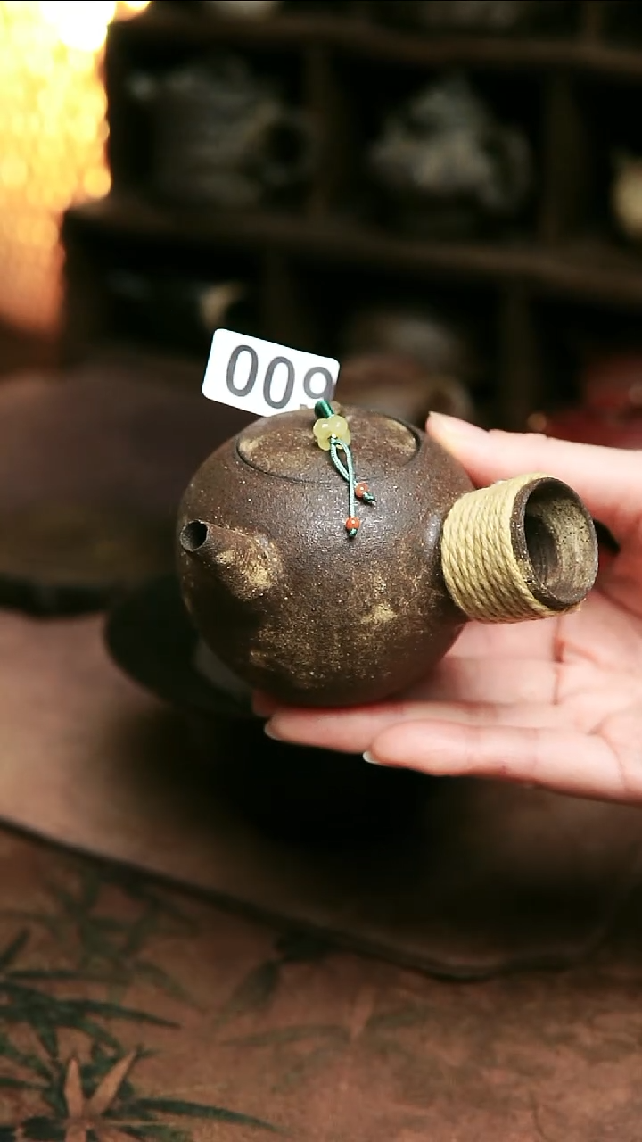 009号紫砂全手工侧把茶壶140毫升左右