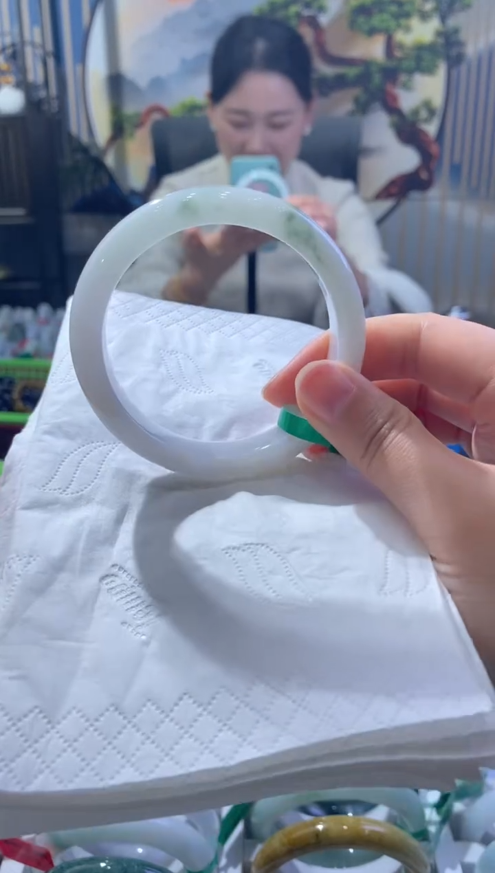 【闪购商品】翡翠手镯未镶嵌00008661