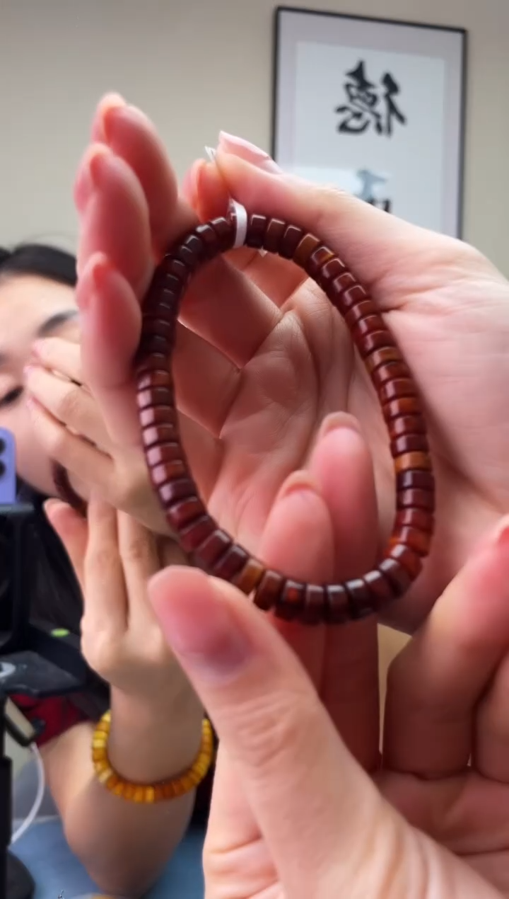 蜜蜡未镶嵌珠宝奇石T0假一罚十，多样性发一件