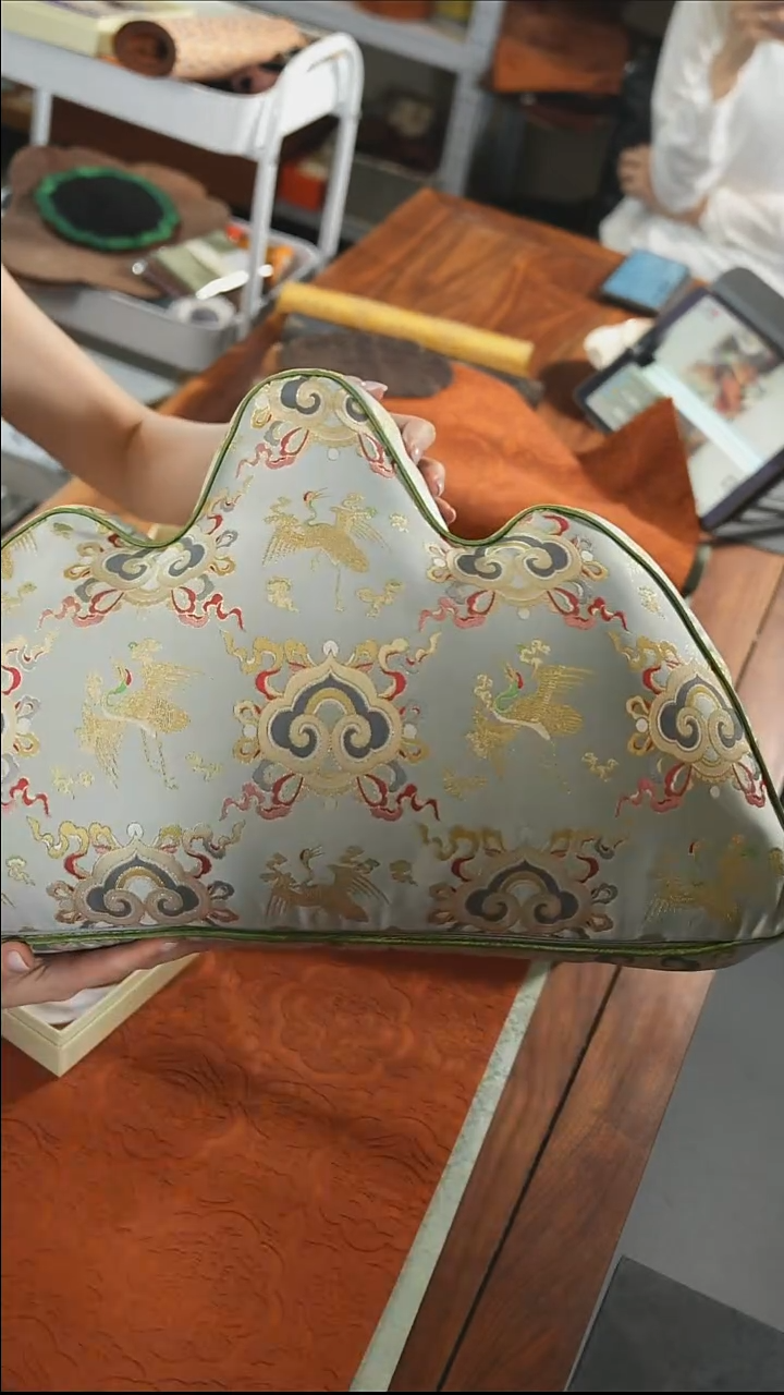 小号靠山···········