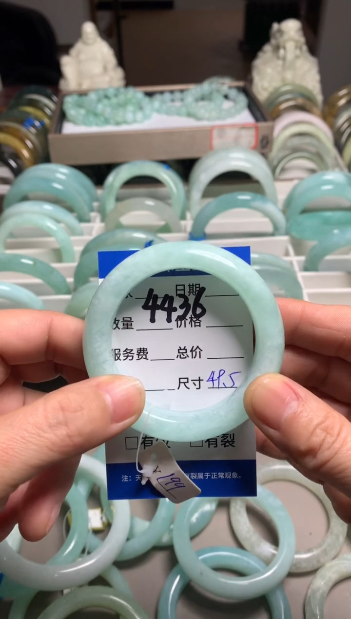 【闪购商品】蛇纹石玉手镯未镶嵌4436