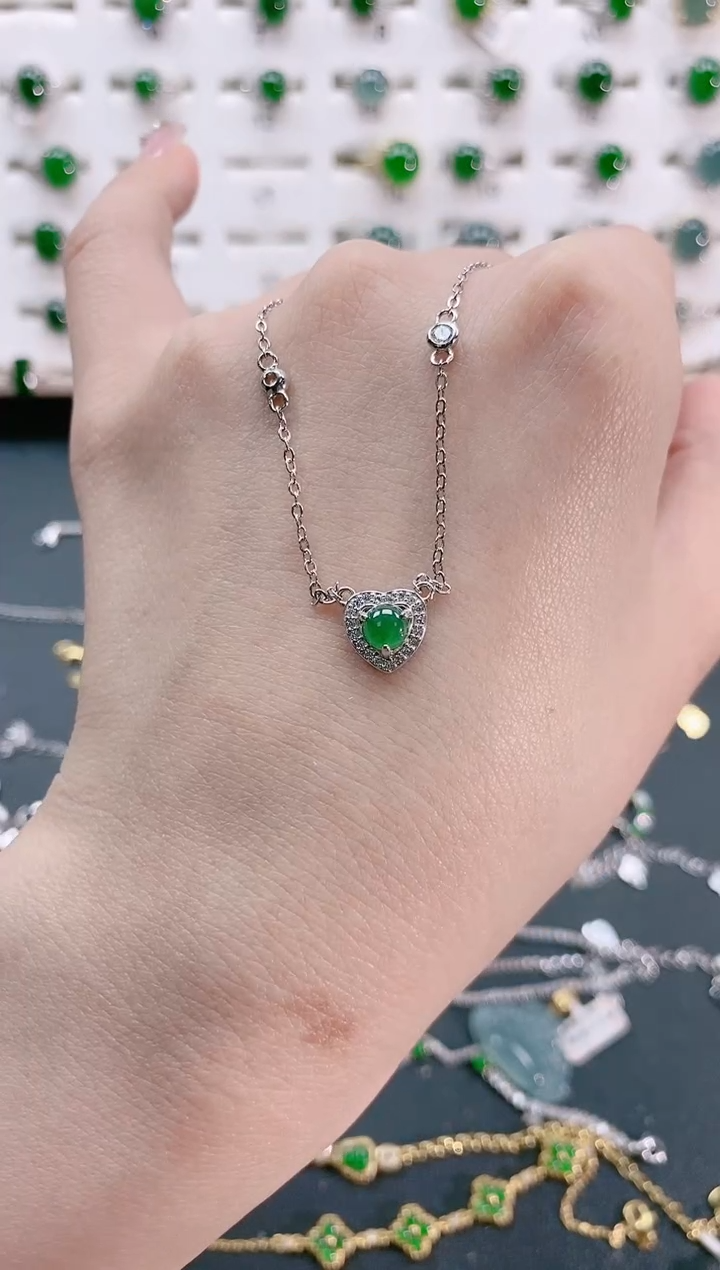 【闪购商品】翡翠颈饰银S925镶嵌天然翡翠