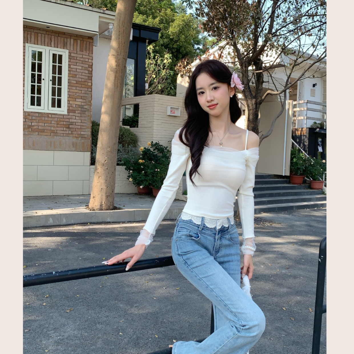 小兔泡花茶【温柔欧尼】网纱拼接弹力针织上衣修身性感一字肩长袖女