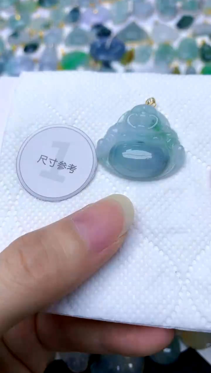 颈饰18K金镶嵌翡翠天然A货翡翠