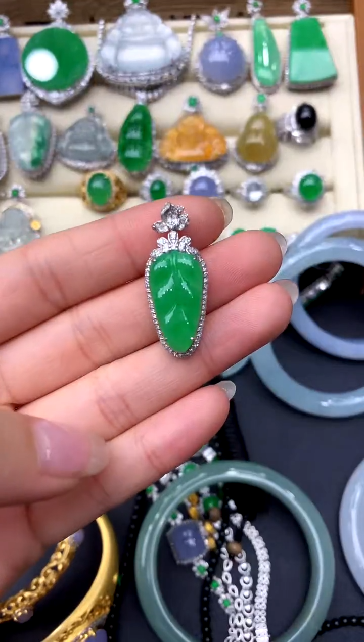 【闪购商品】翡翠颈饰18K金镶嵌339-中国好珍宝