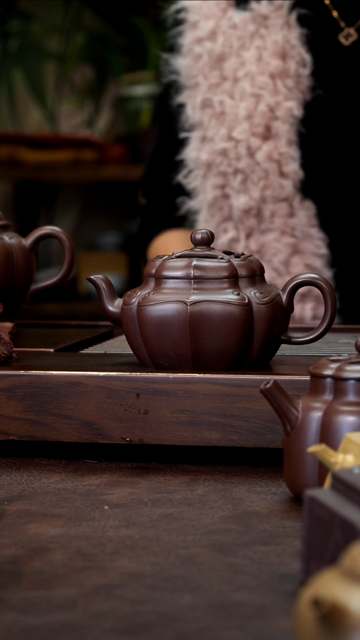 茶壶紫砂紫泥全手筋纹、220cc左右
