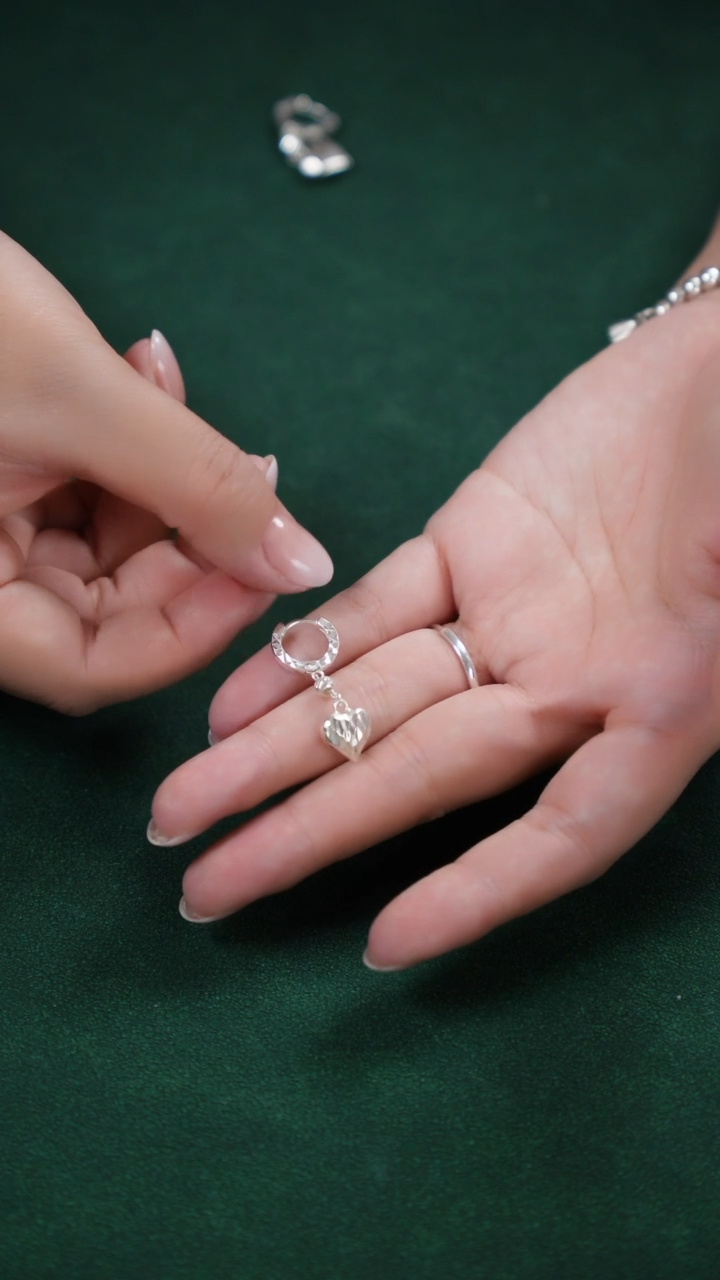 珐琅足银一对爱心车花耳扣