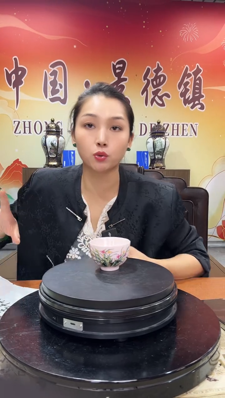 摆件瓷红稀土兰花八角杯