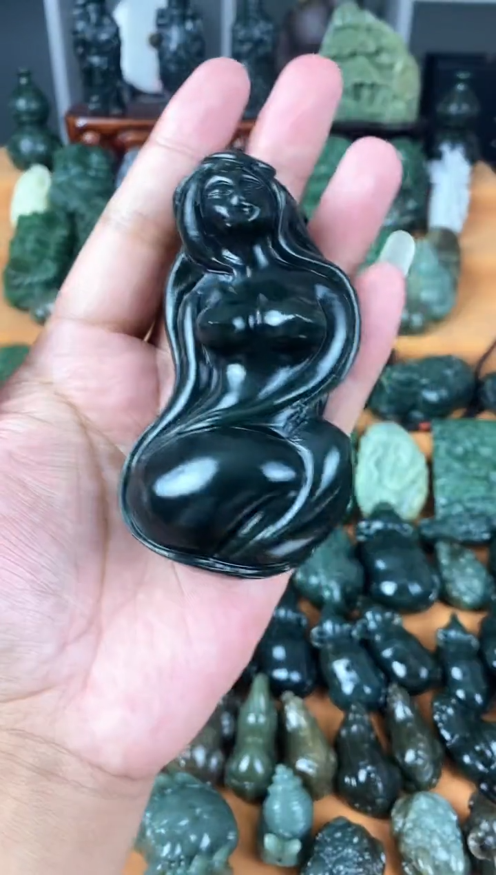 颈饰未镶嵌和田玉1