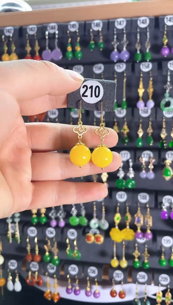 【闪购商品】琥珀耳饰银S925镶嵌210...