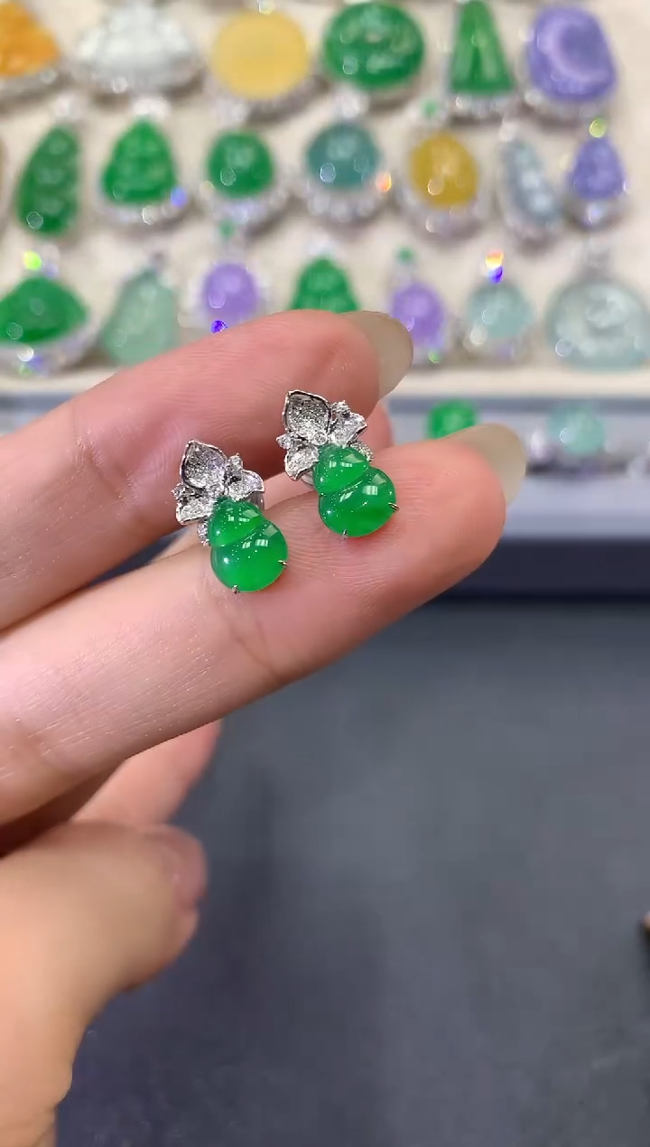 【闪购商品】翡翠耳饰18K金镶嵌w10          