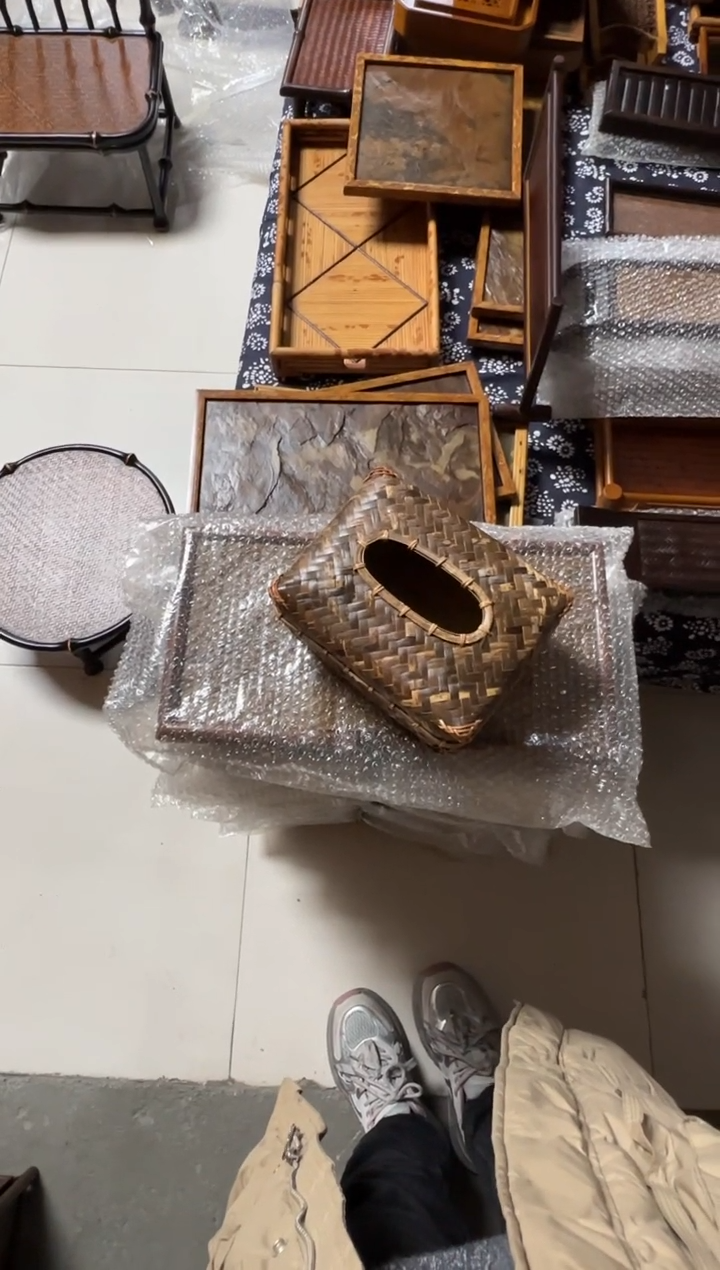 【闪购商品】闪购商品特价紫竹纸巾盒一个