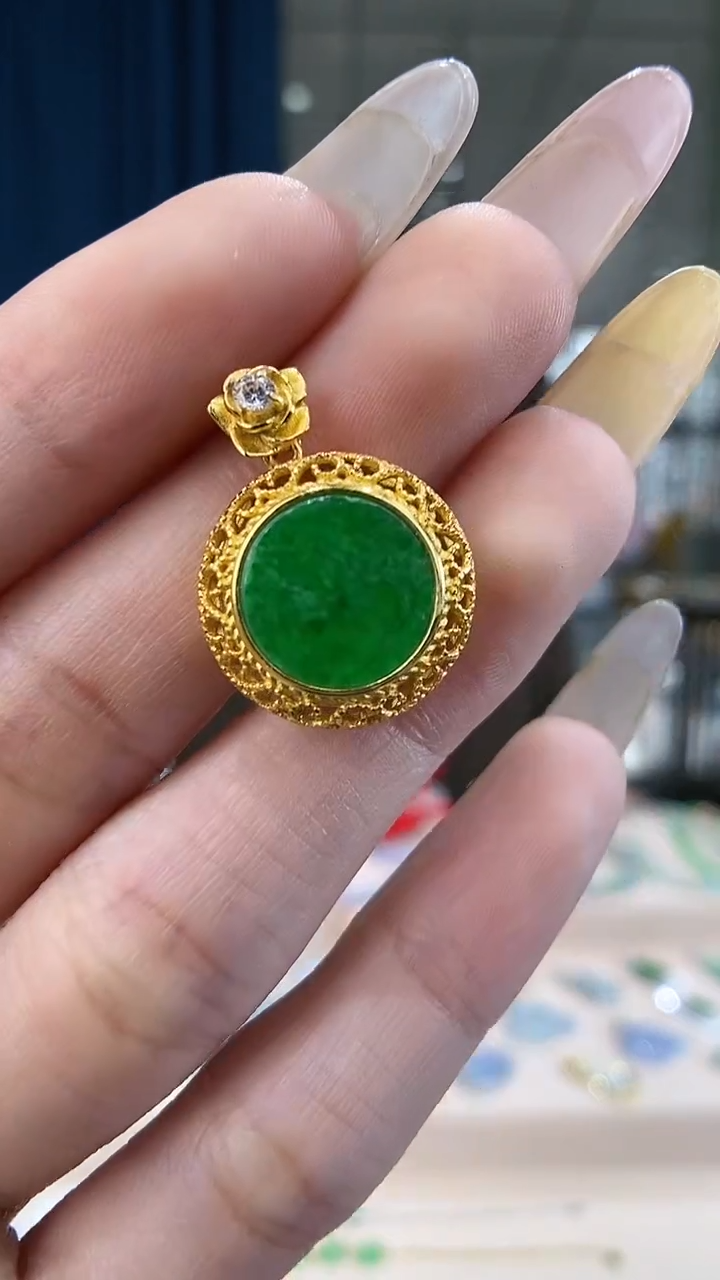 翡翠银S925镶嵌颈饰无事牌