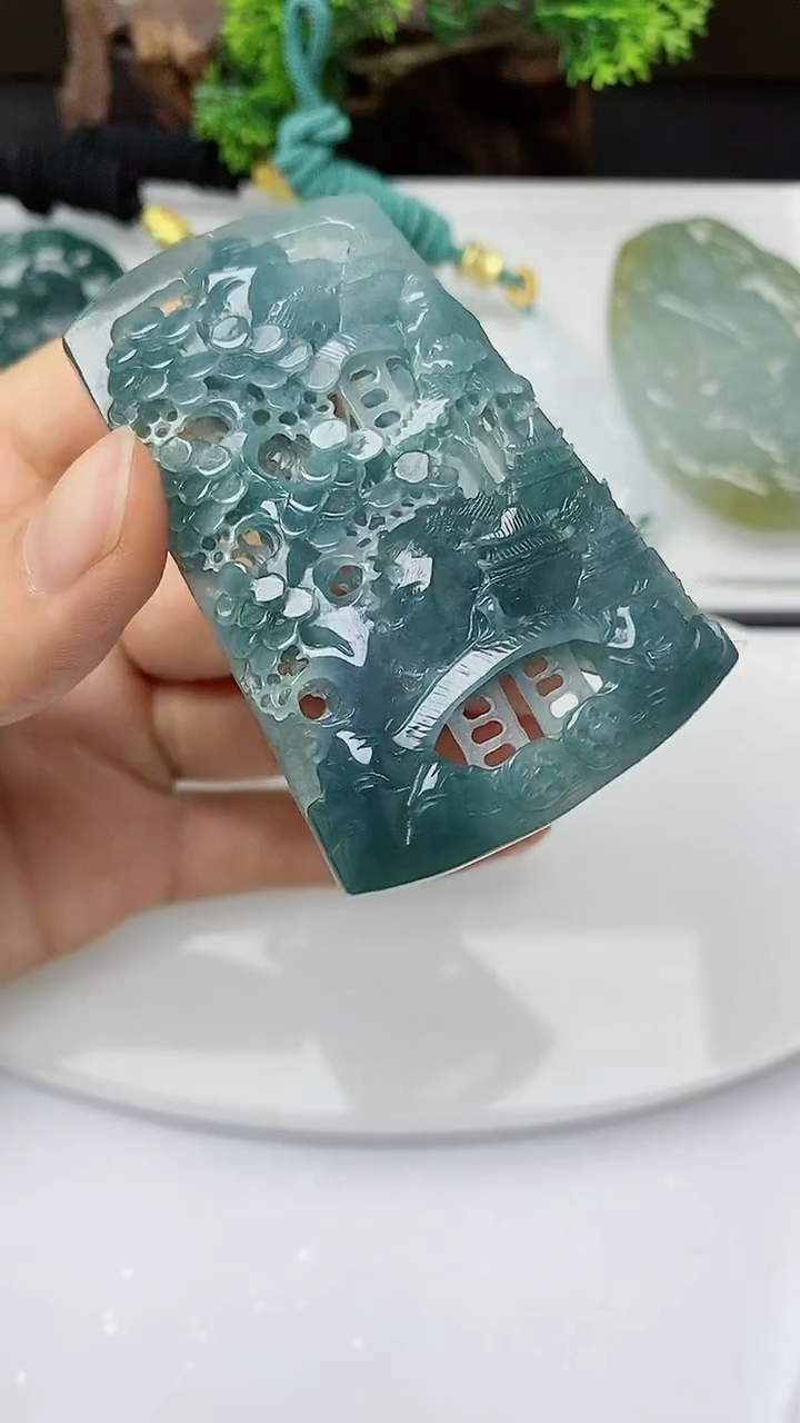 【闪购商品】翡翠颈饰未镶嵌