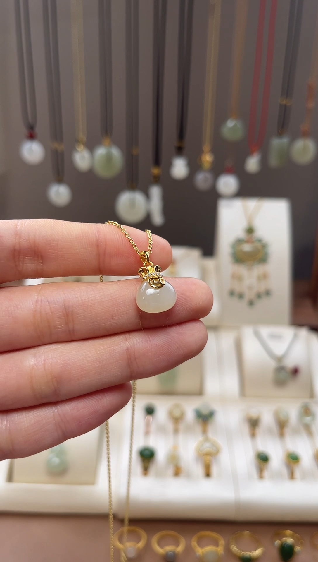 颈饰银S925镶嵌和田玉和田玉吊坠