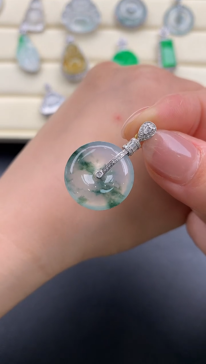 【闪购商品】翡翠颈饰18K金镶嵌X22     