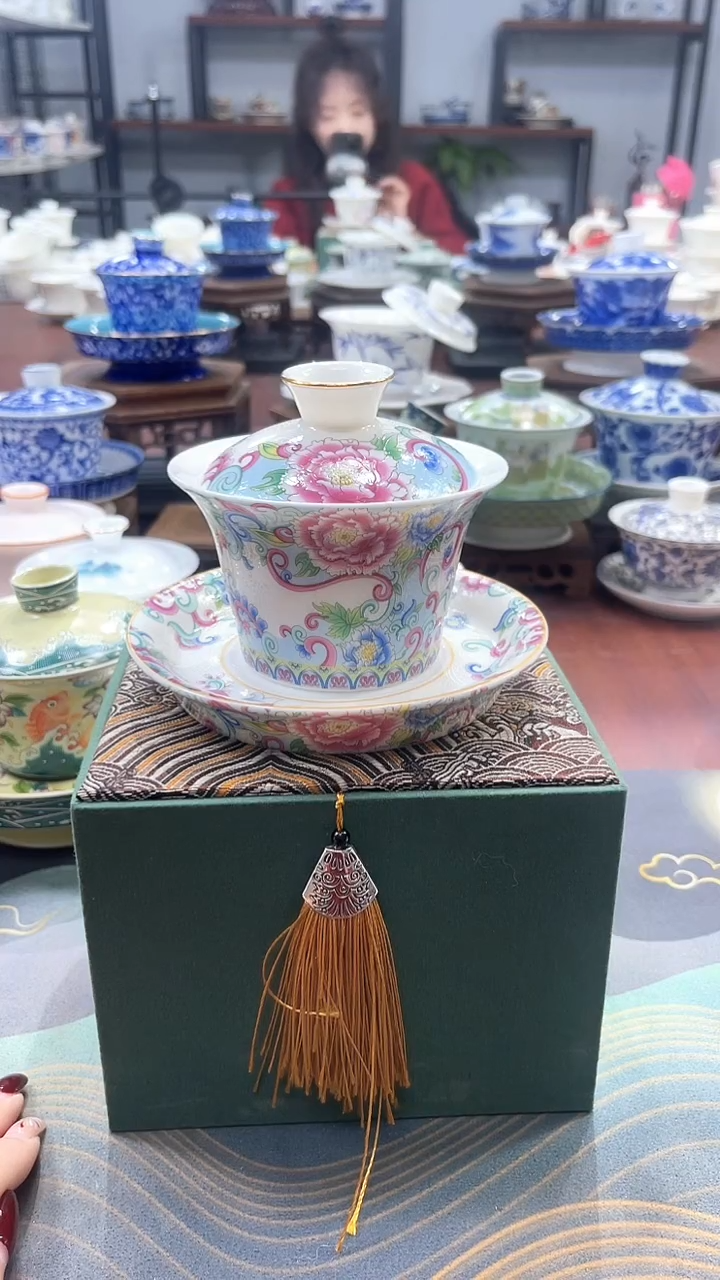 【闪购商品】掐银牡丹珐琅彩盖碗+礼盒