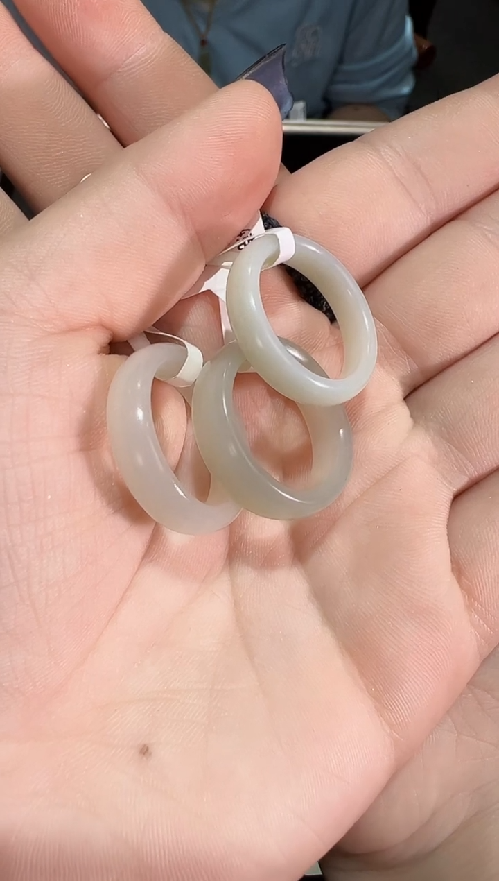 【闪购商品】和田玉戒圈未镶嵌且末料青白玉戒圈多样性发其一