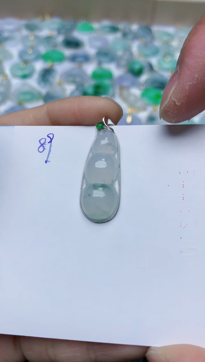 【闪购商品】翡翠颈饰18K金镶嵌天然翡翠A货    89