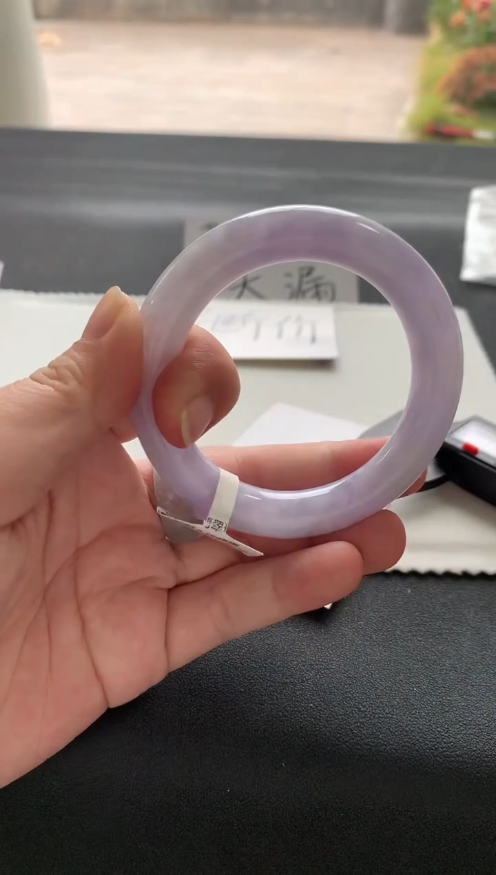 【闪购商品】翡翠手镯未镶嵌53.7圆条买断A9461