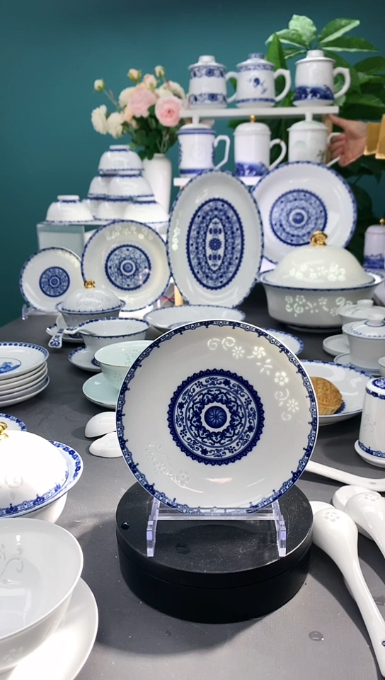 【闪购商品】陶瓷纯白春意4.75米饭碗1个