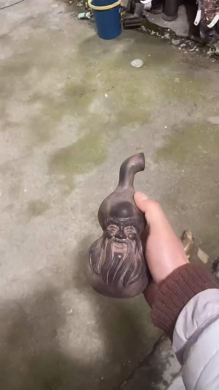 【闪购商品】木木雕新年快乐 香木摆件