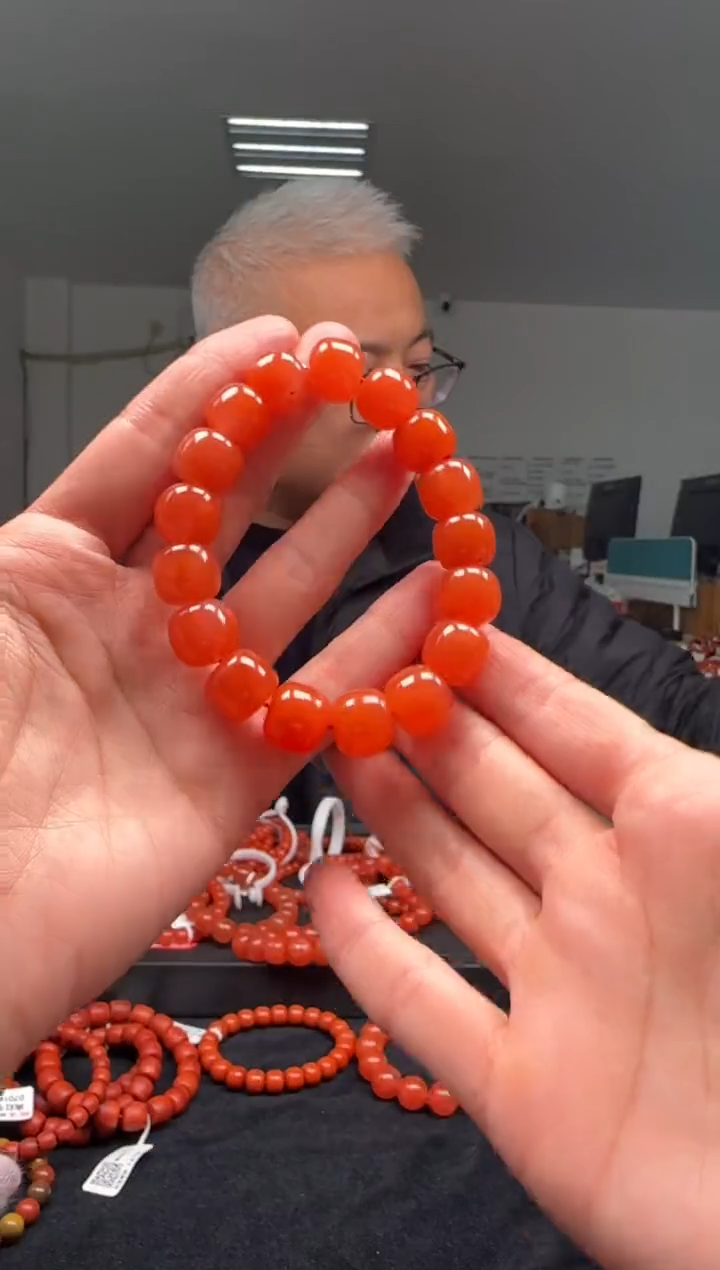 【闪购商品】南红玛瑙13mm保山手串老型未镶嵌多样性发一件