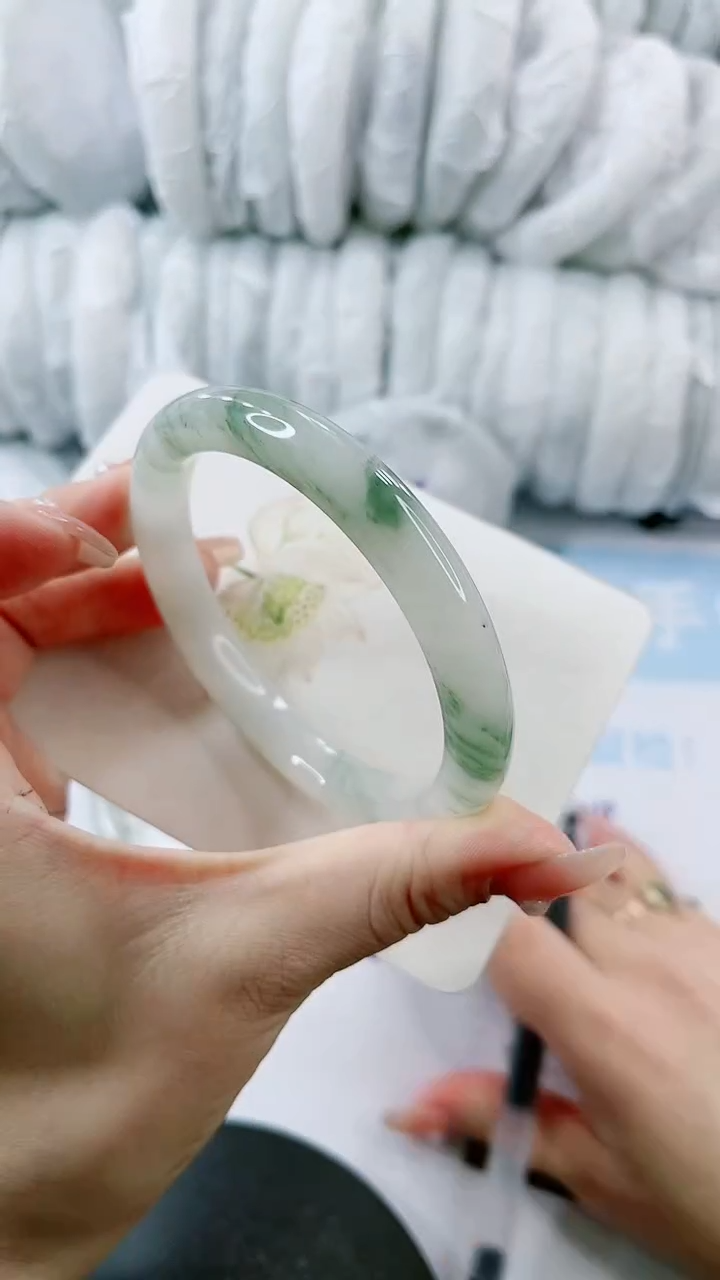 【闪购商品】石英质玉手镯未镶嵌0397634501-